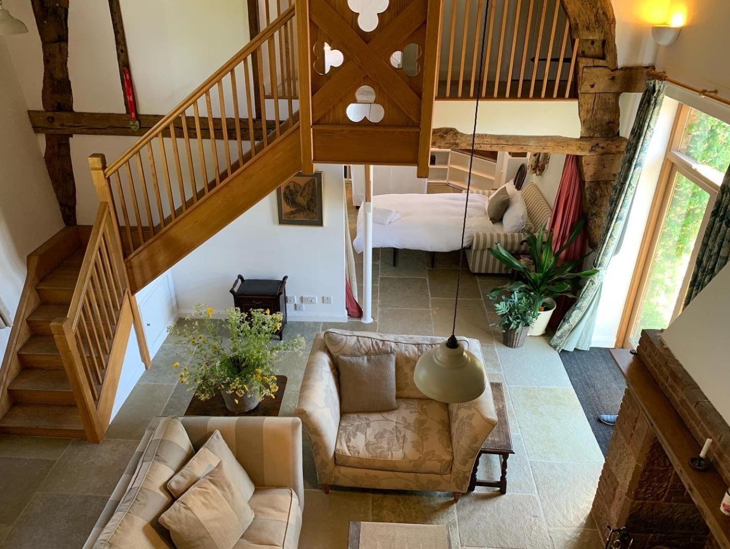 Unique 17c Listed Barn In A Shropshire Hamlet. Holiday home