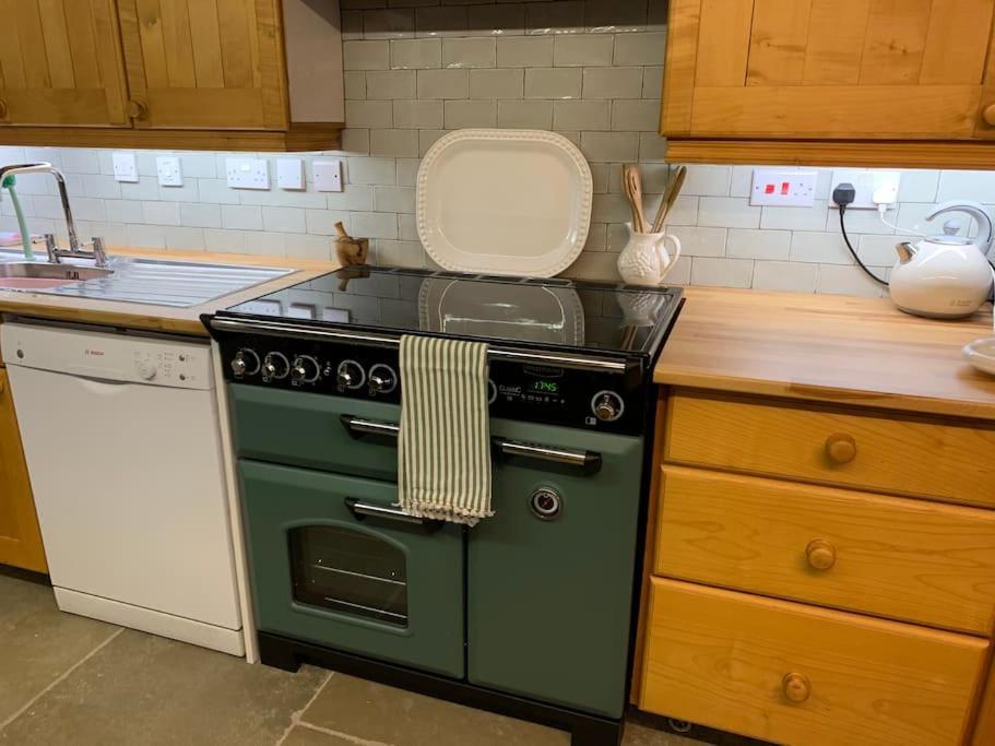 Unique 17c Listed Barn In A Shropshire Hamlet. Holiday home Albrighton